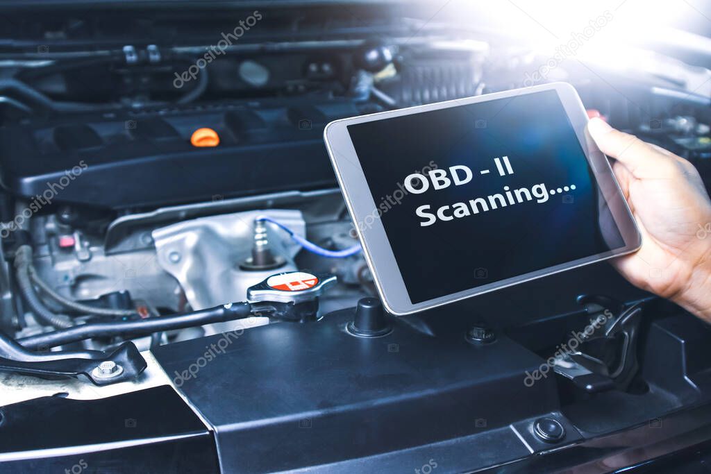 Strumento di diagnosi collegato all’auto